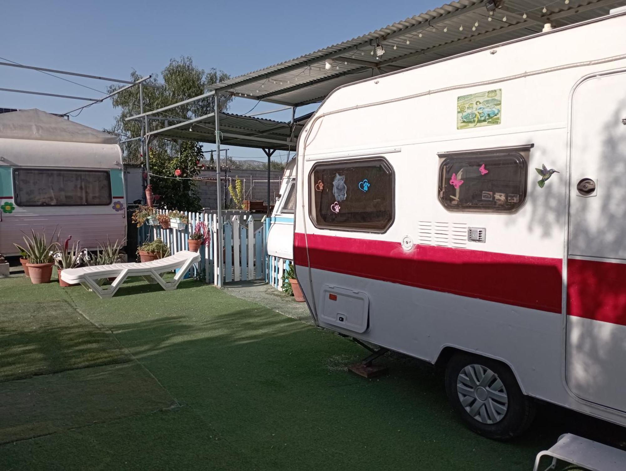 Caravanas Y Habitaciones Para Relajarse Сакс Номер фото
