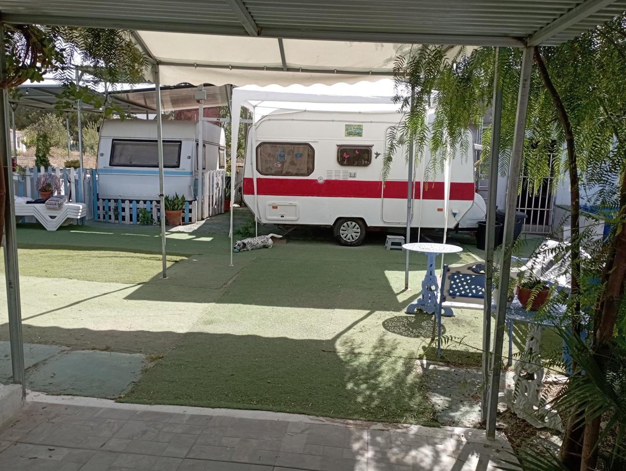 Caravanas Y Habitaciones Para Relajarse Сакс Экстерьер фото